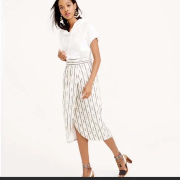 J. Crew Factory Dresses & Skirts - J.Crew Factory Faux Wrap Skirt - Size 8 - off white and black